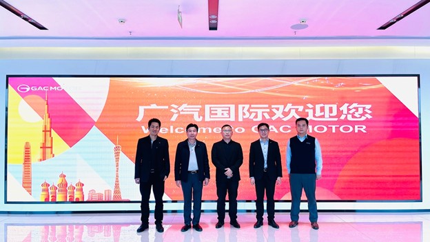 在國家“一帶一路”政策和加強(qiáng)發(fā)展中亞經(jīng)濟(jì)的大背景下，經(jīng)粵科云與廣汽國際雙方領(lǐng)導(dǎo)和團(tuán)隊(duì)的多次溝通協(xié)調(diào)，就共同開拓中亞各國和俄羅斯的新能源產(chǎn)品市場(chǎng)，促進(jìn)雙邊貿(mào)易，協(xié)同中歐班列國際物流打造一站式跨境“廣東-中亞”數(shù)字化供應(yīng)鏈經(jīng)貿(mào)平臺(tái)等，達(dá)成一系列合作，并于2024年1月5日正式簽署戰(zhàn)略合作協(xié)議。